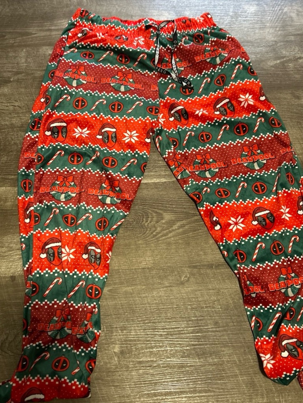 Aeropostale Red & Green Holiday Deadpool Lounge Pants